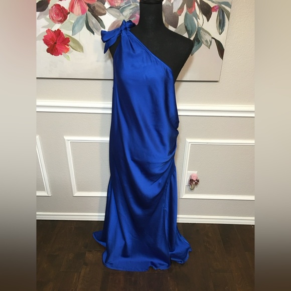 One Shoulder Ruched Dress - Picture 6 of 14